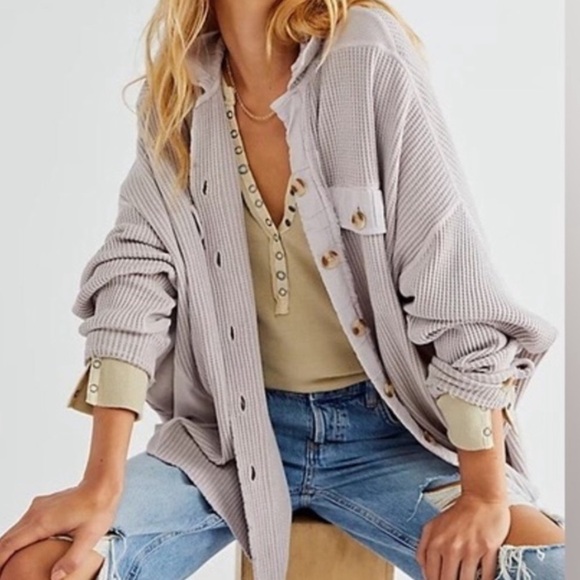 Free People Tops - FREE PEOPLE WAFFLE KNIT BUTTON-DOWN- size XS